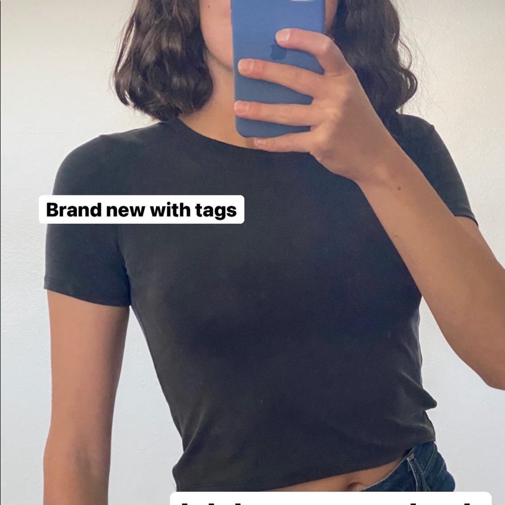 Lululemon open tie-back short sleeve